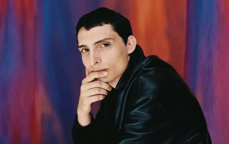 Stranger Things 5: Elenco Surge em Fotos Inéditas